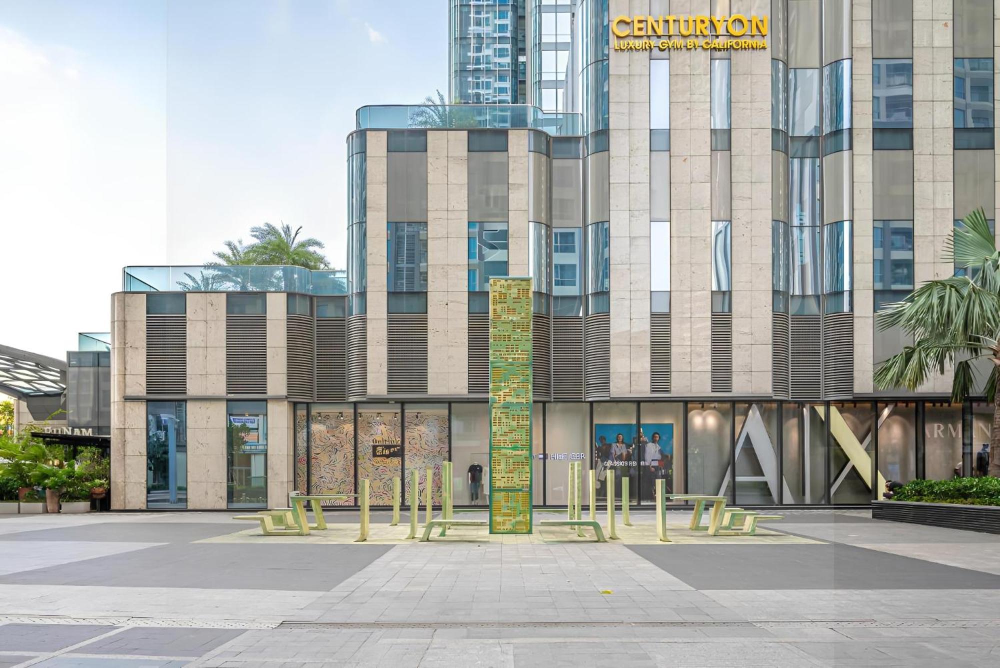 Signature The Landmark Apartment